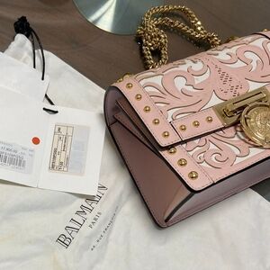 🤩 Closeout🔥🔥Sale Balmain Pink and white Lasser Cut Studded Flap Chain Bag